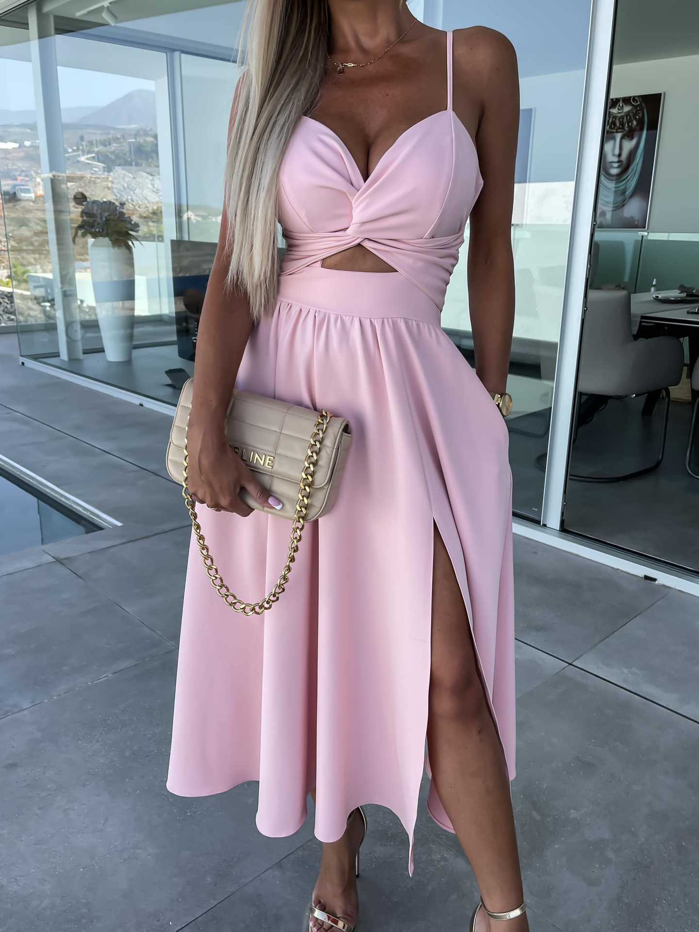 Elegant Crossed High-waisted Dress- SavanaZon